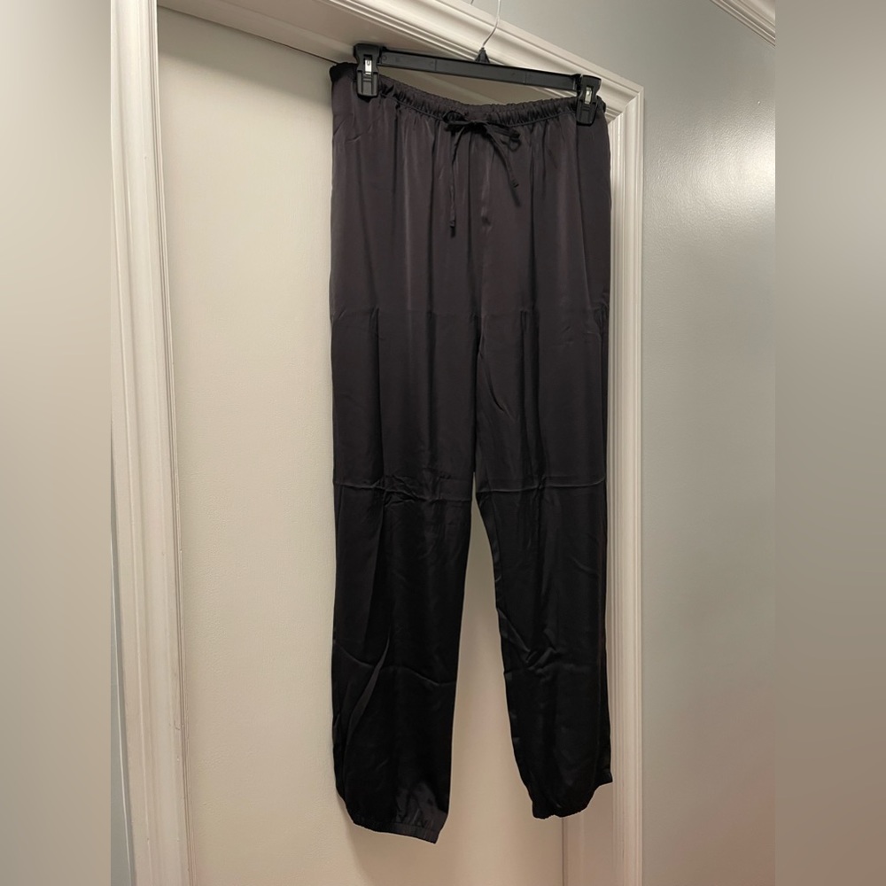 Uniqlo - Women’s Satin Drape Jogger Pants - Black - 100% Polyester - size XXL